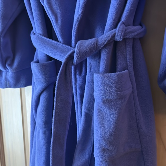 LL Bean Fleece Robe - Picture 3 of 4